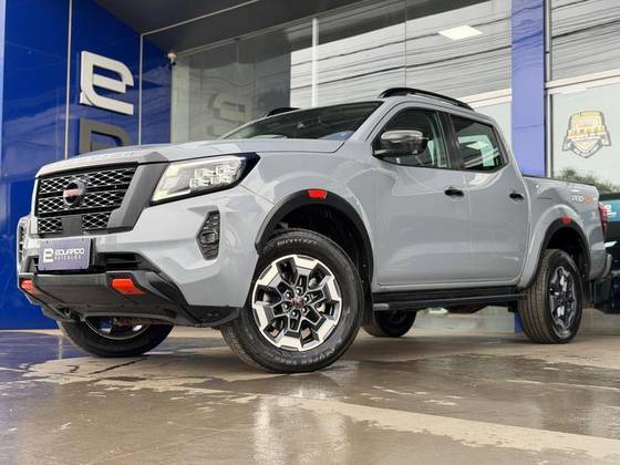 NISSAN FRONTIER 2.3 16V TURBO DIESEL PRO4X CD 4X4 AUTOMÁTICO NISSAN FRONTIER 2.3 16V TURBO DIESEL PRO4X CD 4X4 AUTOMÁTICO
